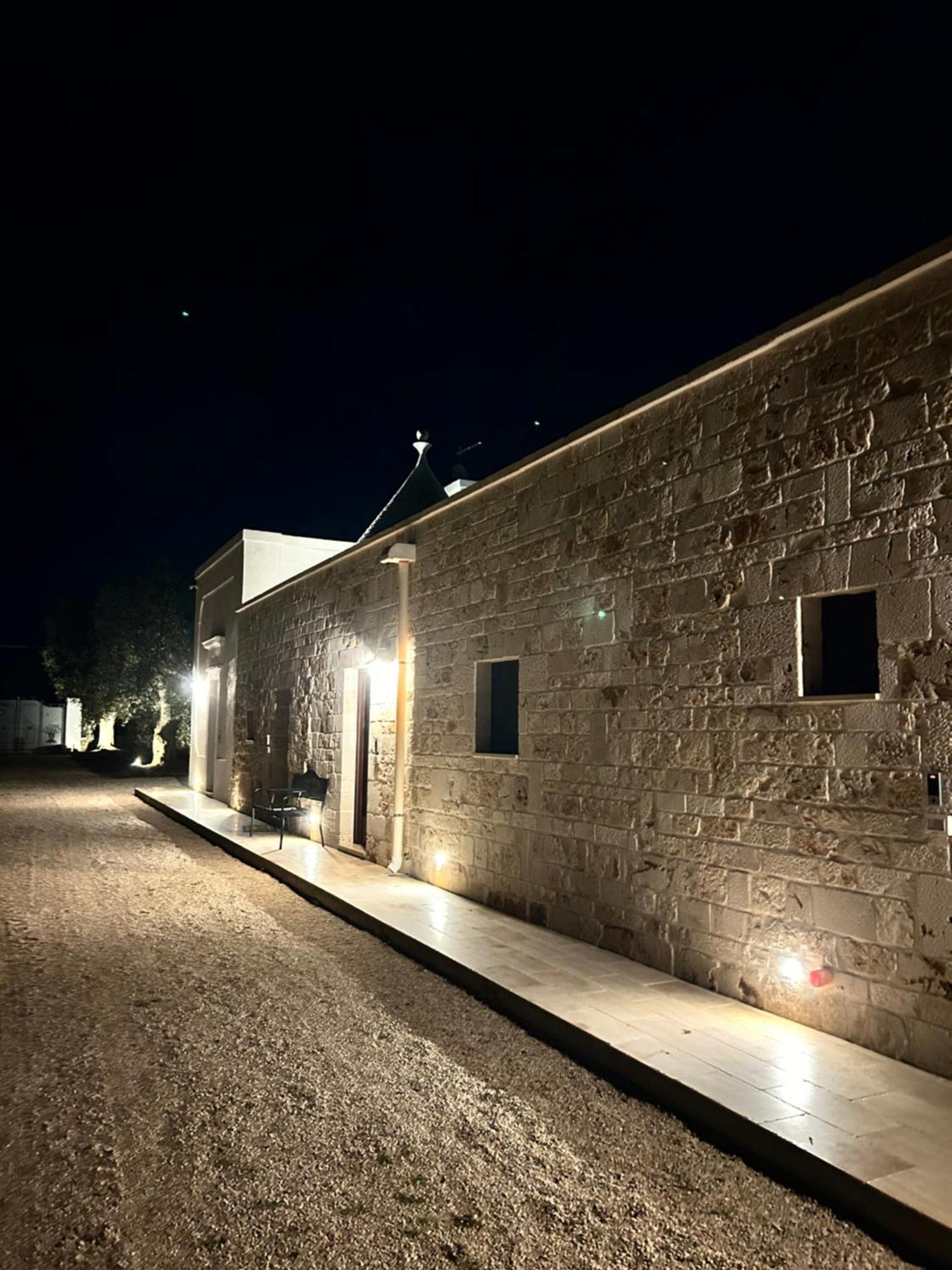 Il Trullo Di Bina Bed & Breakfast Pezze Di Greco Ngoại thất bức ảnh